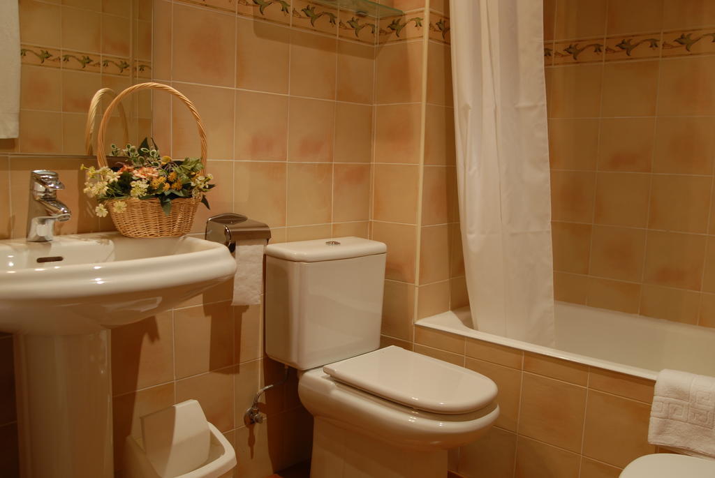 Casa Es Neres Hotel Les Bilik gambar